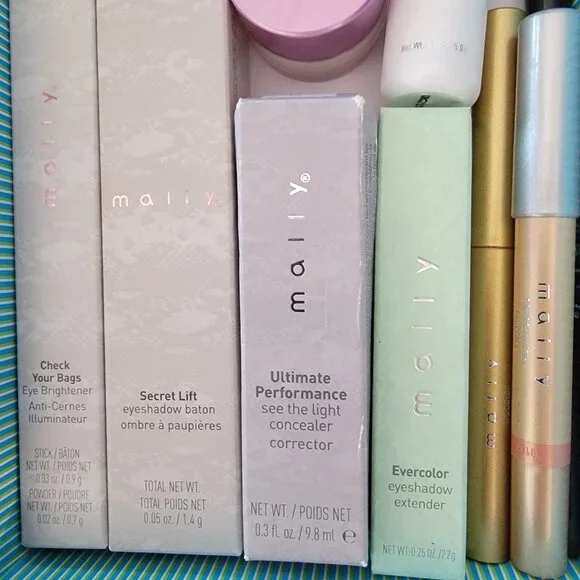 Mally cosmetics Box of 10 bundle New - Picture 6 of 10